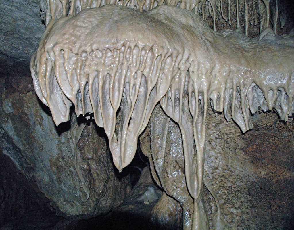 Grotte d'onyx de cristal