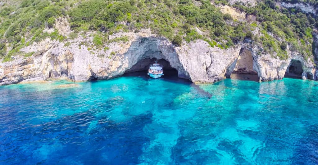Croisière en bateau dans les grottes bleues d'Antipaxos et de Paxos